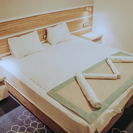 Pirlanta Butik Çeşme