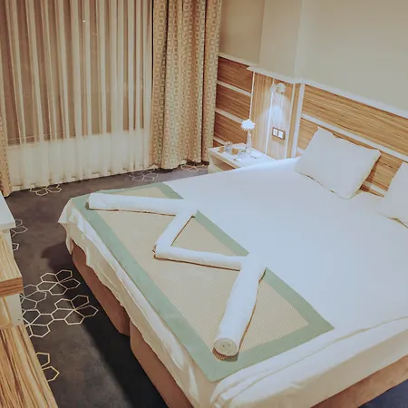 Pirlanta Butik Çeşme