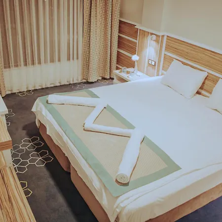 Pirlanta Butik Çeşme